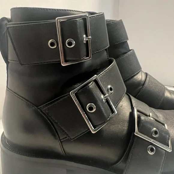 Blondo Camila Waterproof Black Leather Triple Buckle Moto Boots 9 - Picture 4 of 12